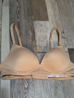 5/$25 SALE Victoria's Secret Beige Light Nude Padded Wire-free Size 32A Bra